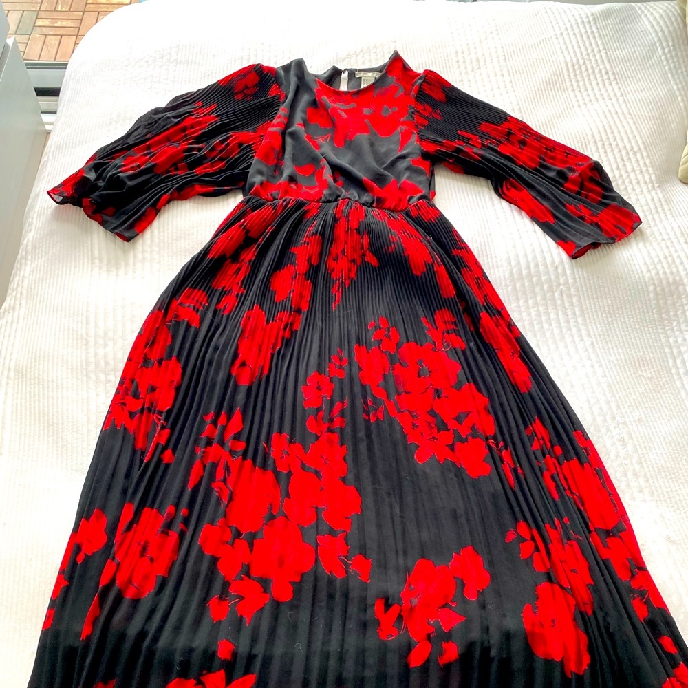 Fall Floral black and red wms Dress sz 6